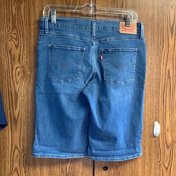 Levi Denim Shorts Sz 29 - Picture 2 of 10